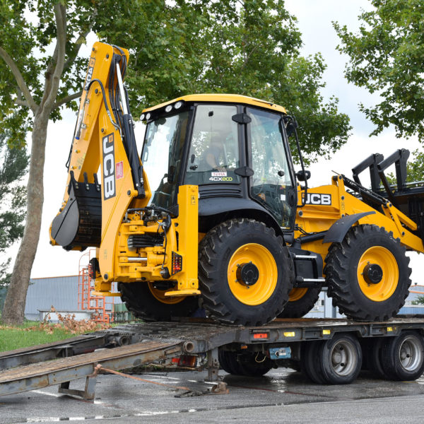 Багер JCB 4CX-2